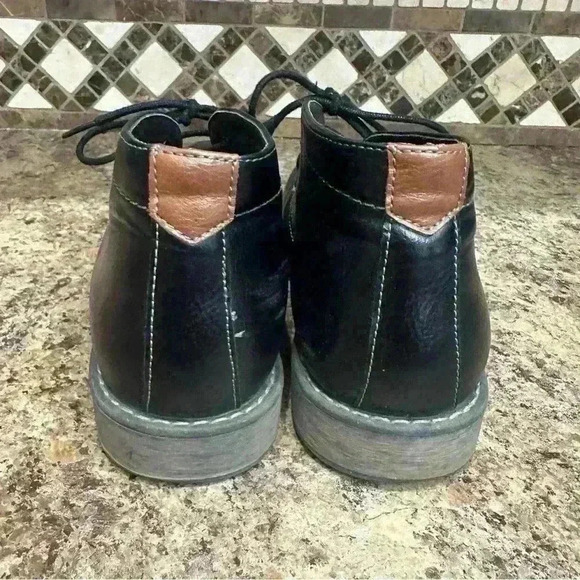 Mens Sonoma Bayport Black Chukka boots size 9 Lace Up Business Casual Boots - Picture 2 of 8